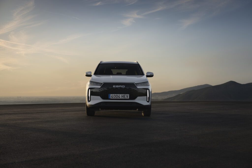 Descubre el nuevo EBRO s400 HEV en Urumea Motor