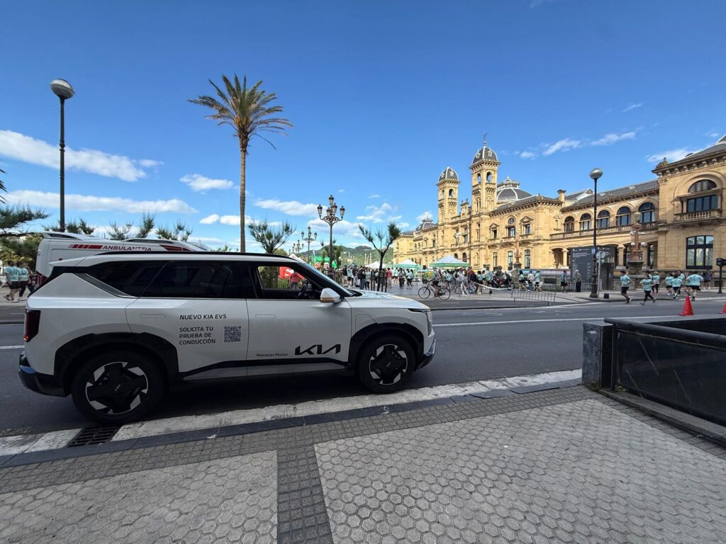 Grupo Carza y Kia Novocar acompañan la Carrera Contra el Cáncer de Donostia